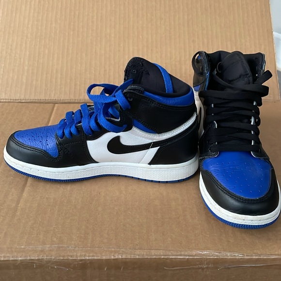 Nike Air Jordan Hightops - Picture 2 of 7